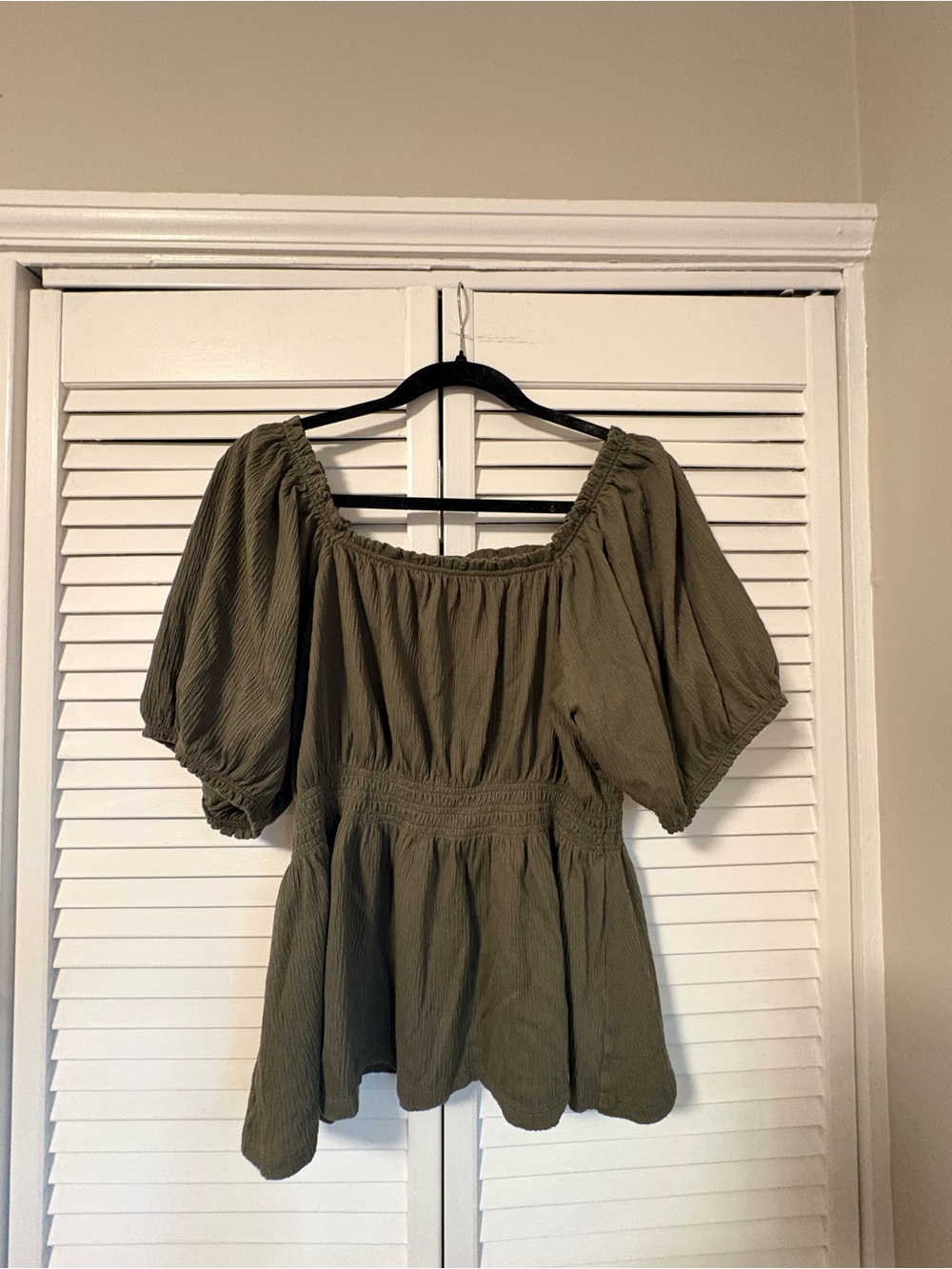 Old Navy Olive Green Peplum Puff-Sleeve Top